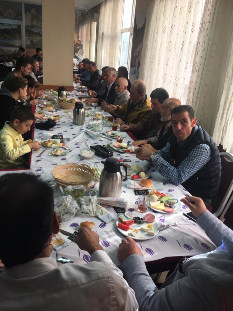 Sultanbeyli Gümüşhaneliler derneği gençler için bir araya geldi 14