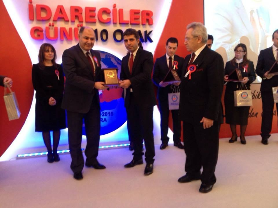 Turan ve Gazel ödüllerini aldı 1