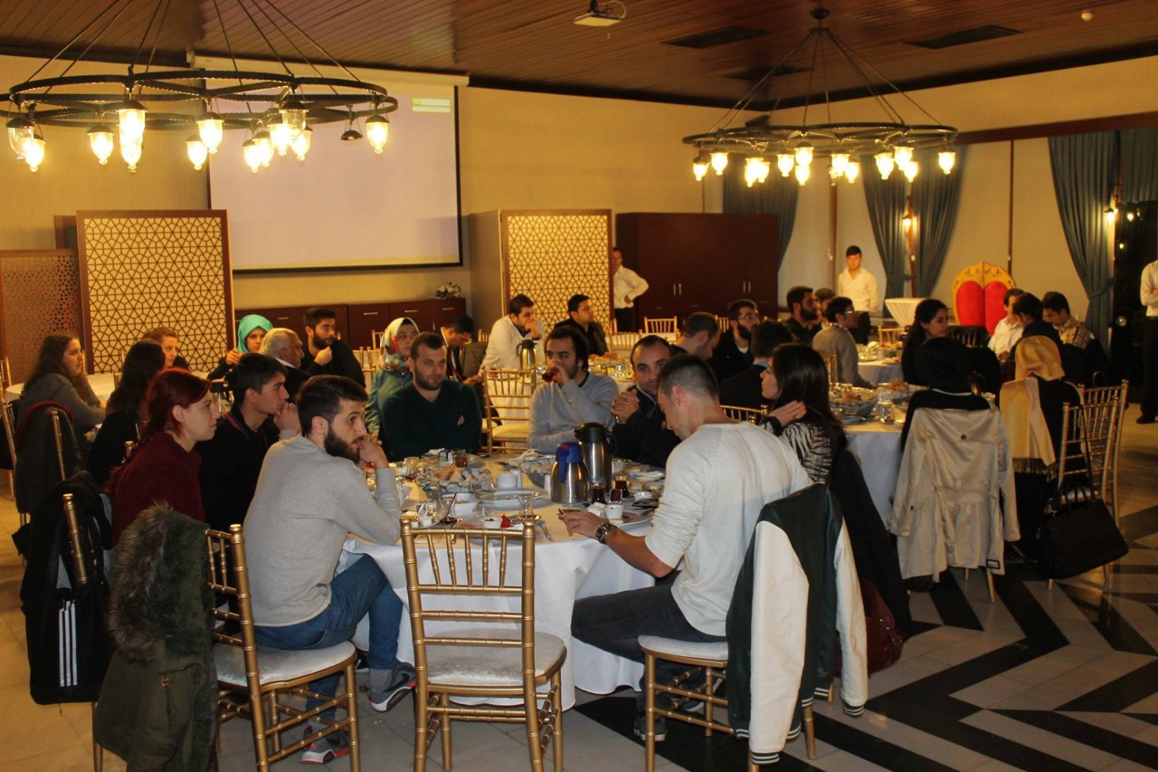 Gümüşhaneli Üniversite Öğrencileri Kahvaltıda Buluştu 2