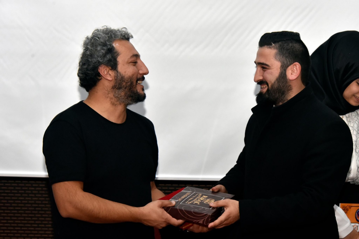 Özdel, tecrübelerini gençlere anlattı 4