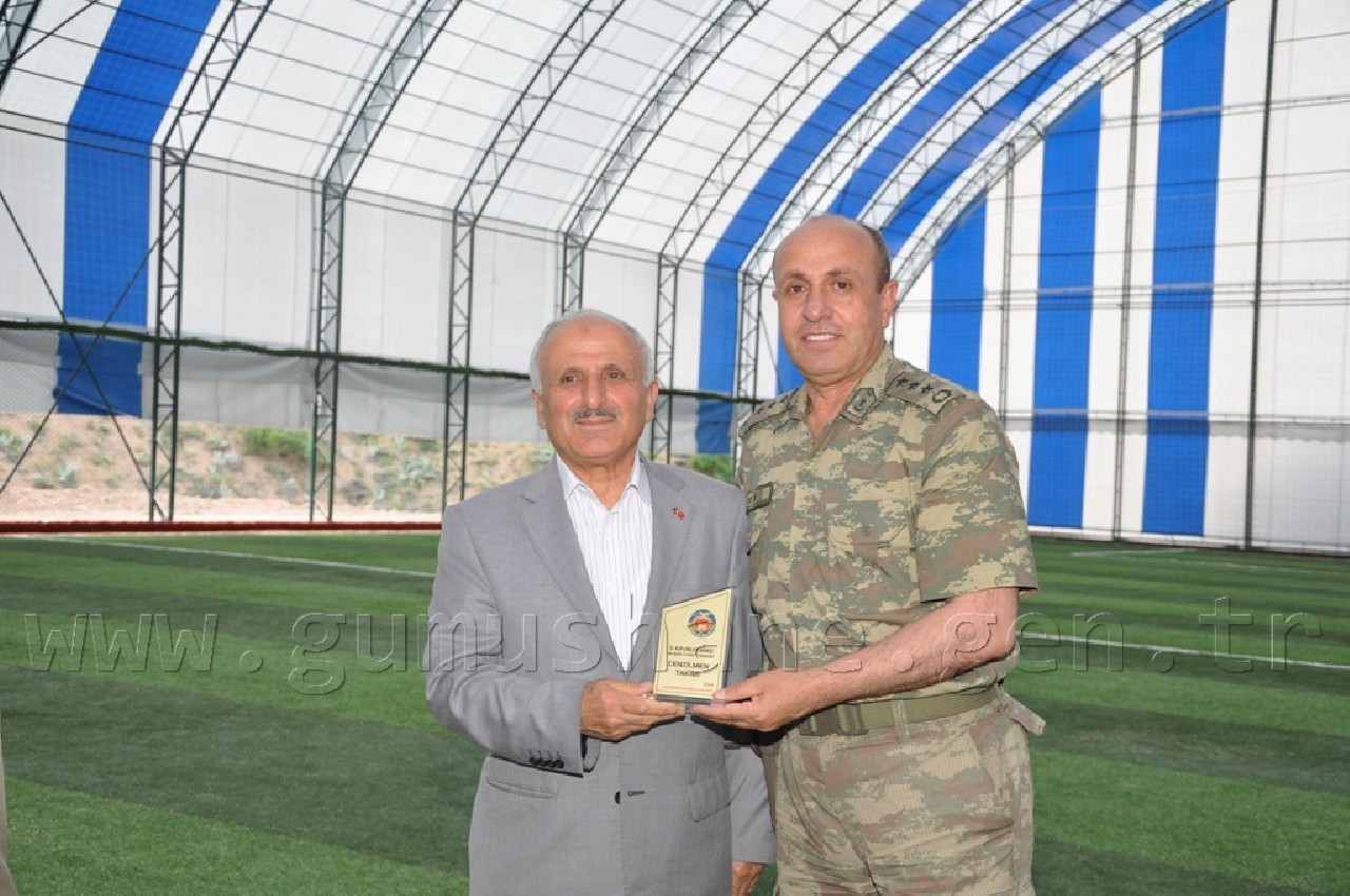 Halı Sahada Şampiyon: Milli Eğitim  15