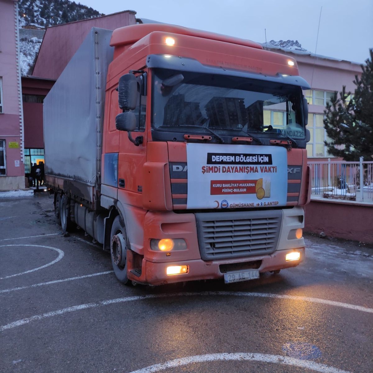 Memur-Sen ve Eğitim Bir-Sen’in yardım tırı yola çıktı 4