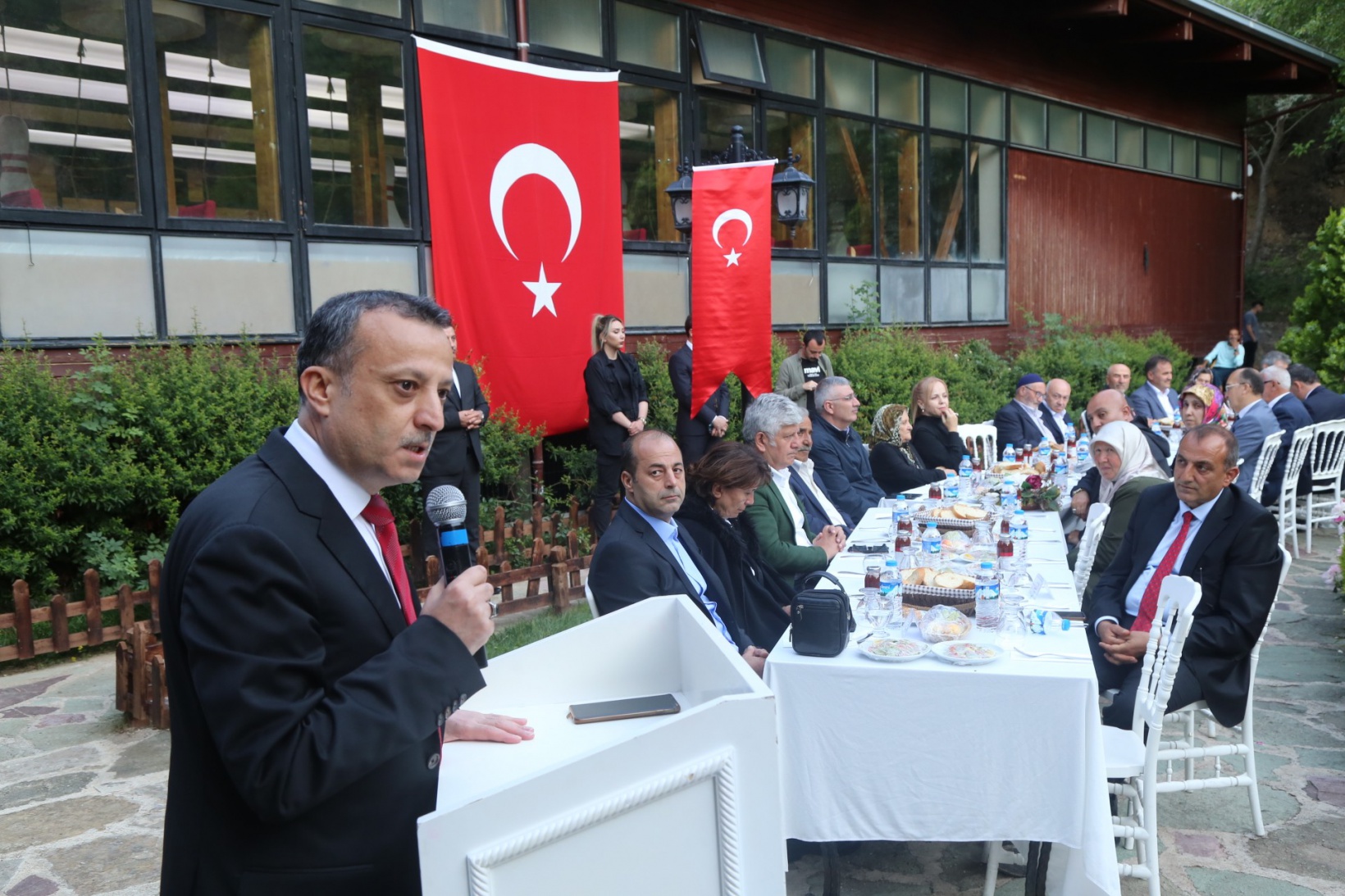 Gümüşhane’de şehit aileleri ve gaziler onuruna yemek programı düzenlendi 4