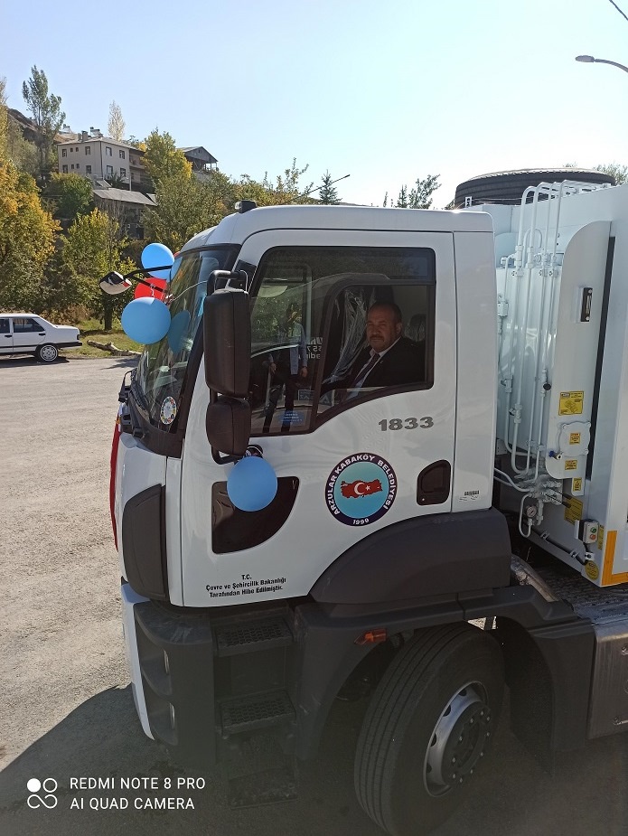 ArzularKabaköy beldesine yeni çöp aracı 1