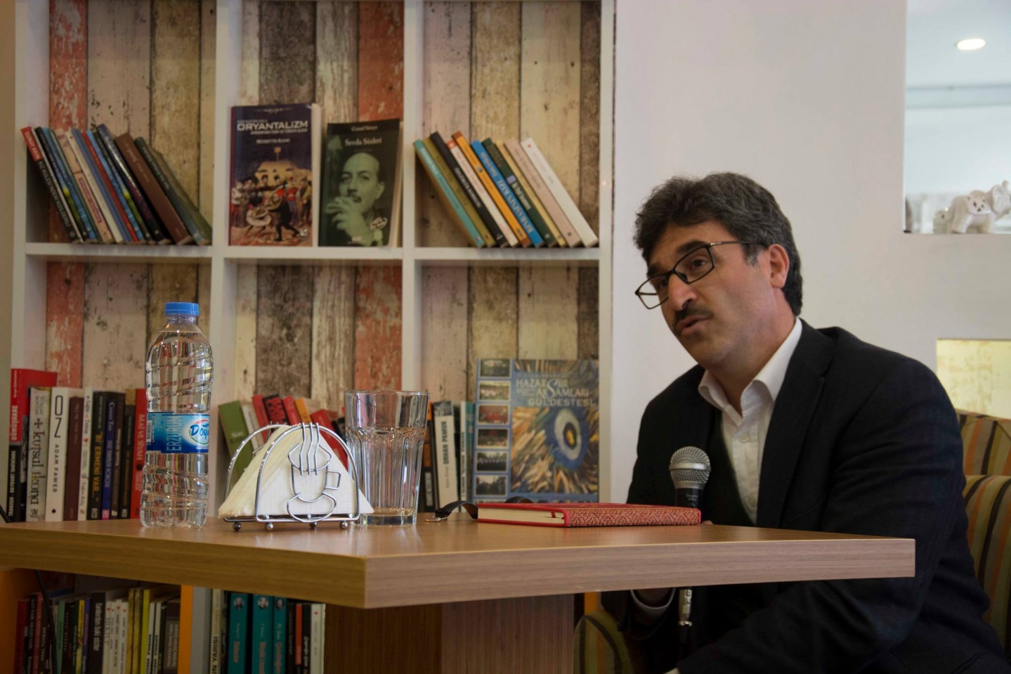 Alkan, Gümüşhaneli kitap sevdalılarıyla buluştu 2