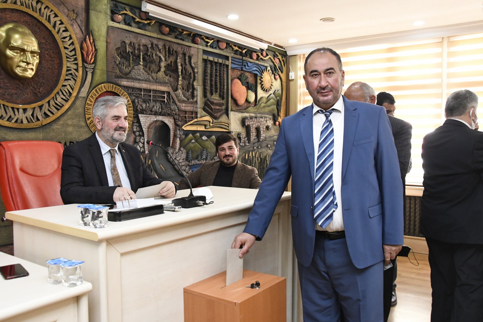 Erdoğdu oy birliğiyle güven tazeledi 8