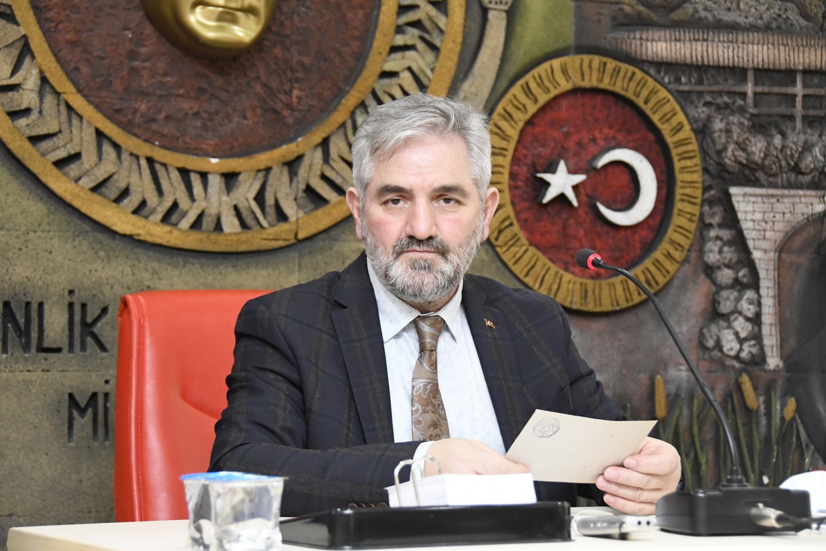 Erdoğdu oy birliğiyle güven tazeledi 1