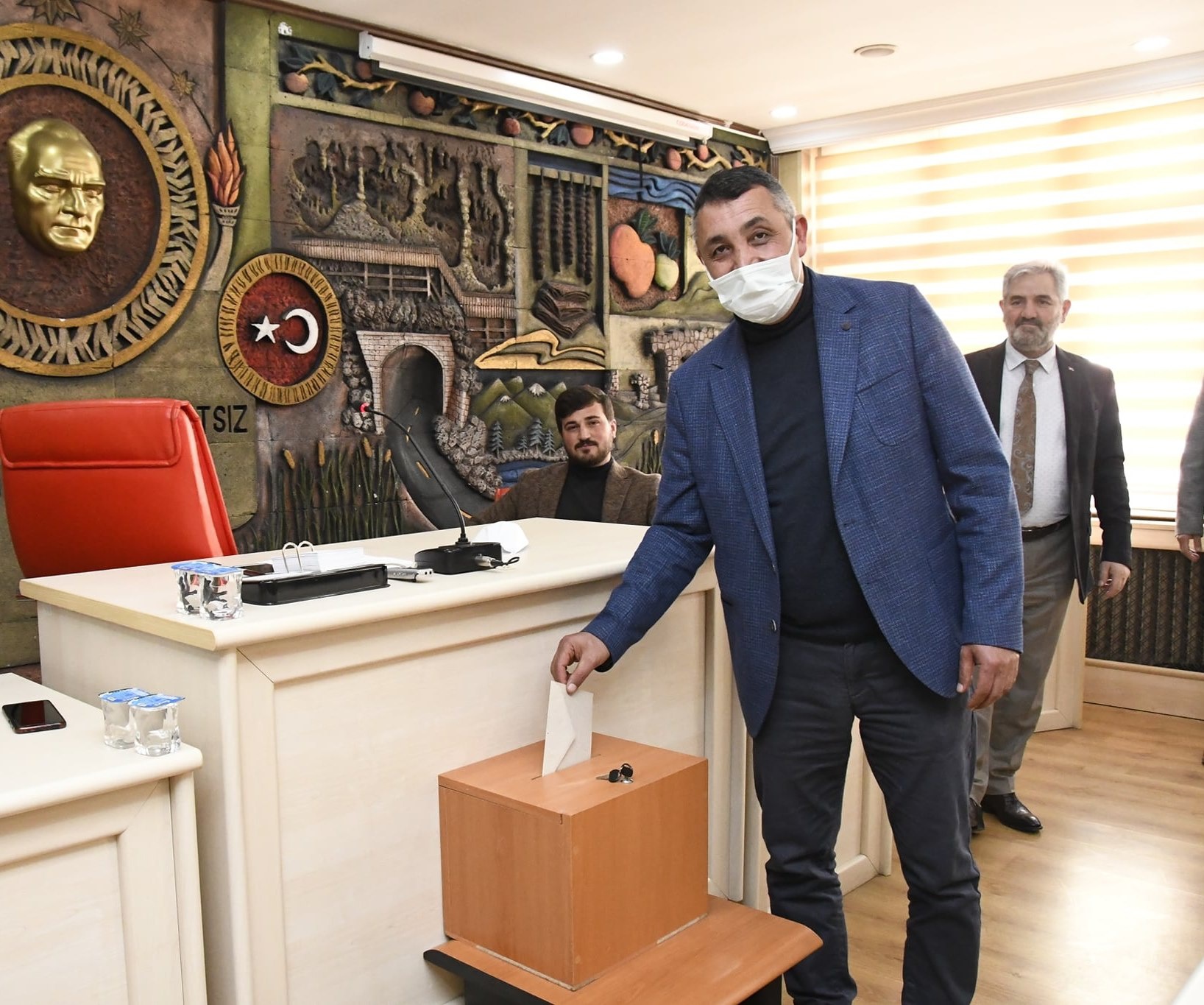 Erdoğdu oy birliğiyle güven tazeledi 13