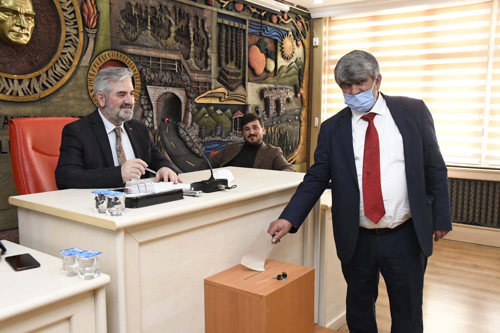 Erdoğdu oy birliğiyle güven tazeledi 17