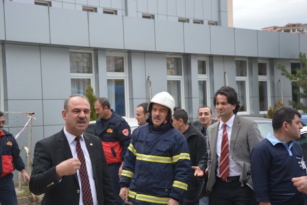 Gümüşhane Devlet Hastanesinde Gerçeği Aratmayan Yangın Tatbikatı 6
