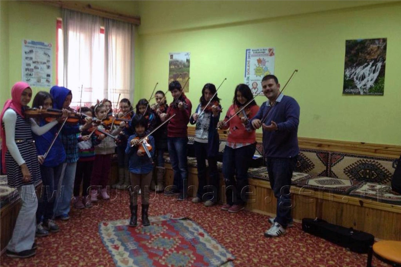 Gençlik Merkezi Kursları Aralıksız Devam Ediyor 1