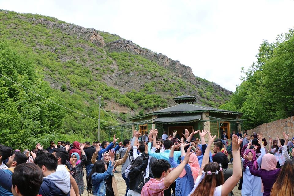 Üniversite öğrencileri önce Tomara sonra Limni Gölünde coştu 4