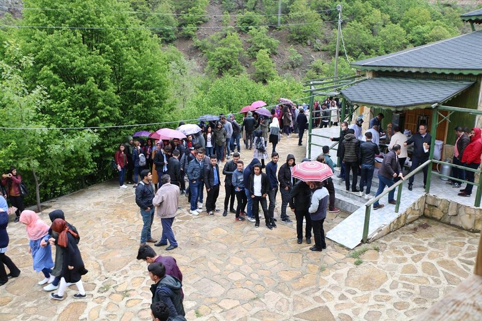 Üniversite öğrencileri önce Tomara sonra Limni Gölünde coştu 6