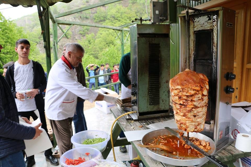 Üniversite öğrencileri önce Tomara sonra Limni Gölünde coştu 5