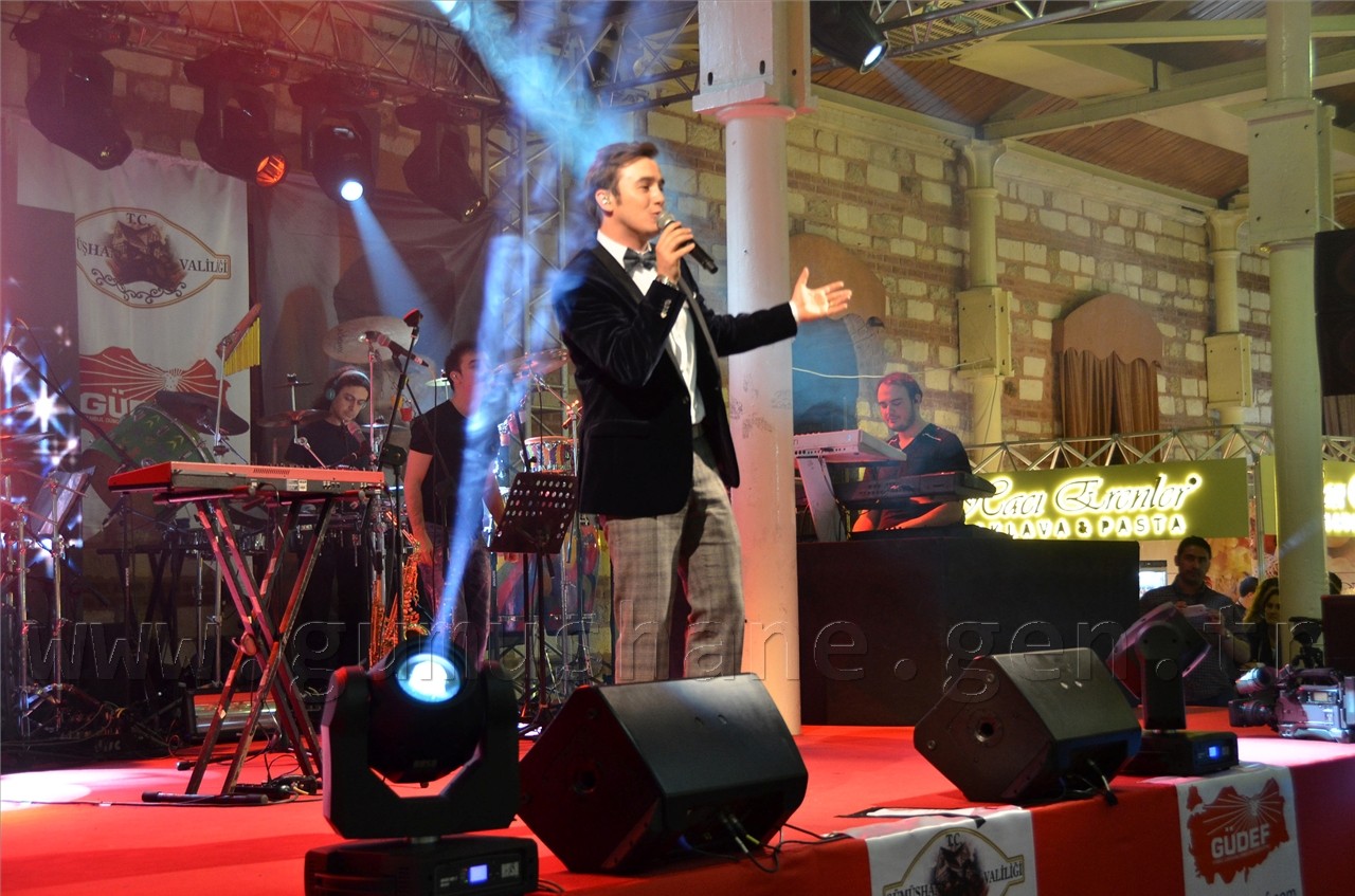 Feshane Tanıtım Günlerinde Mustafa Ceceli Sahne Aldı 8