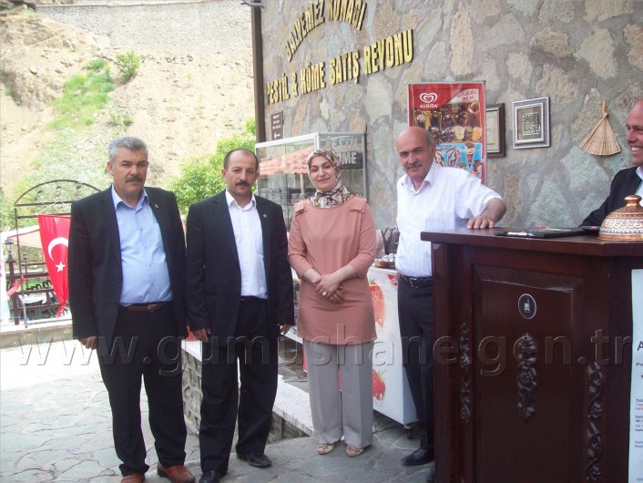 Sağlıkçılardan Üçü Bir Arada Kutlama 1