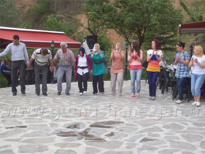 Sağlıkçılardan Üçü Bir Arada Kutlama 8