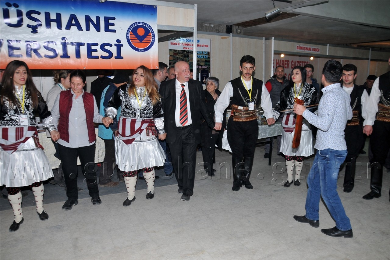 Gümüşhane Belediyesi standına ziyaretçi akını 2