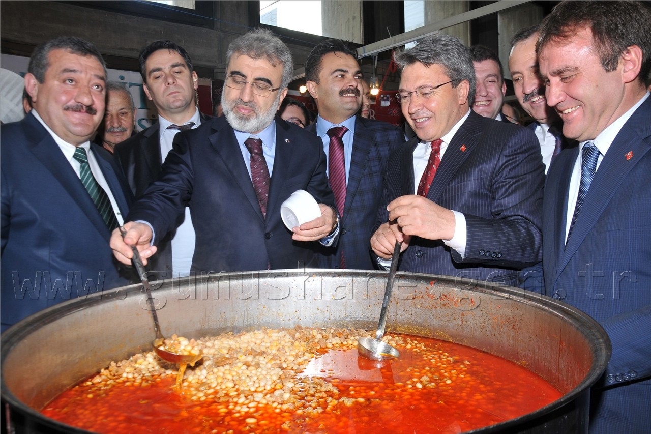 Gümüşhane Belediyesi standına ziyaretçi akını 5