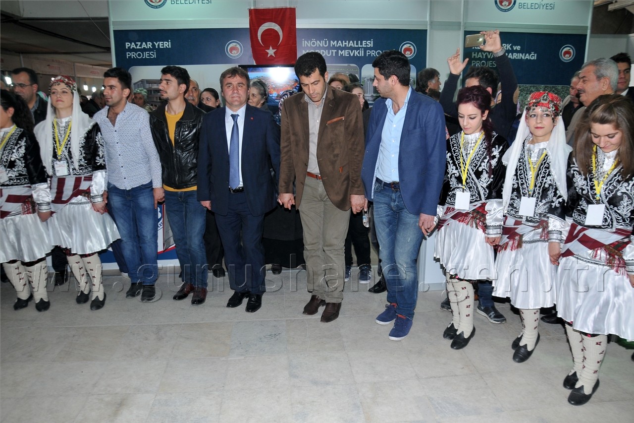 Gümüşhane Belediyesi standına ziyaretçi akını 10