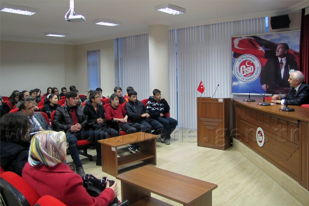 Lise öğrencileri Akçay’la söyleşi yaptı 1