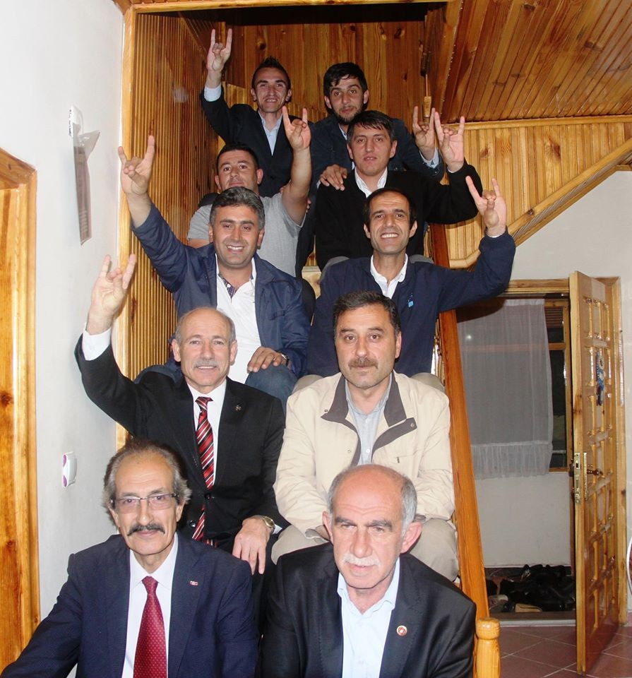 Eski Ülkü Ocakları İl Başkanları iftarda bir araya geldi 1