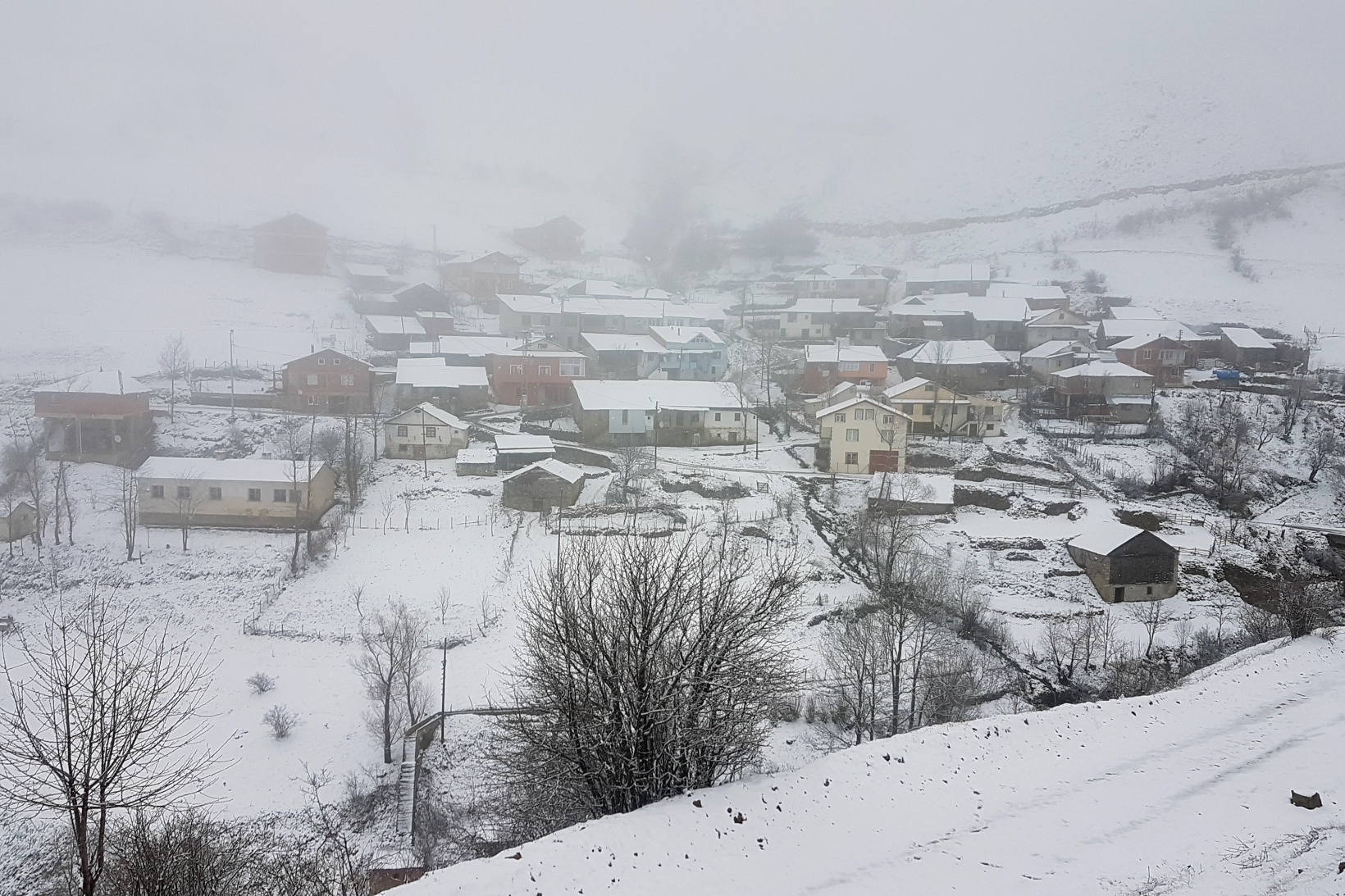Gümüşhane'nin yüksek kesimlerinde kar yağışı başladı 1