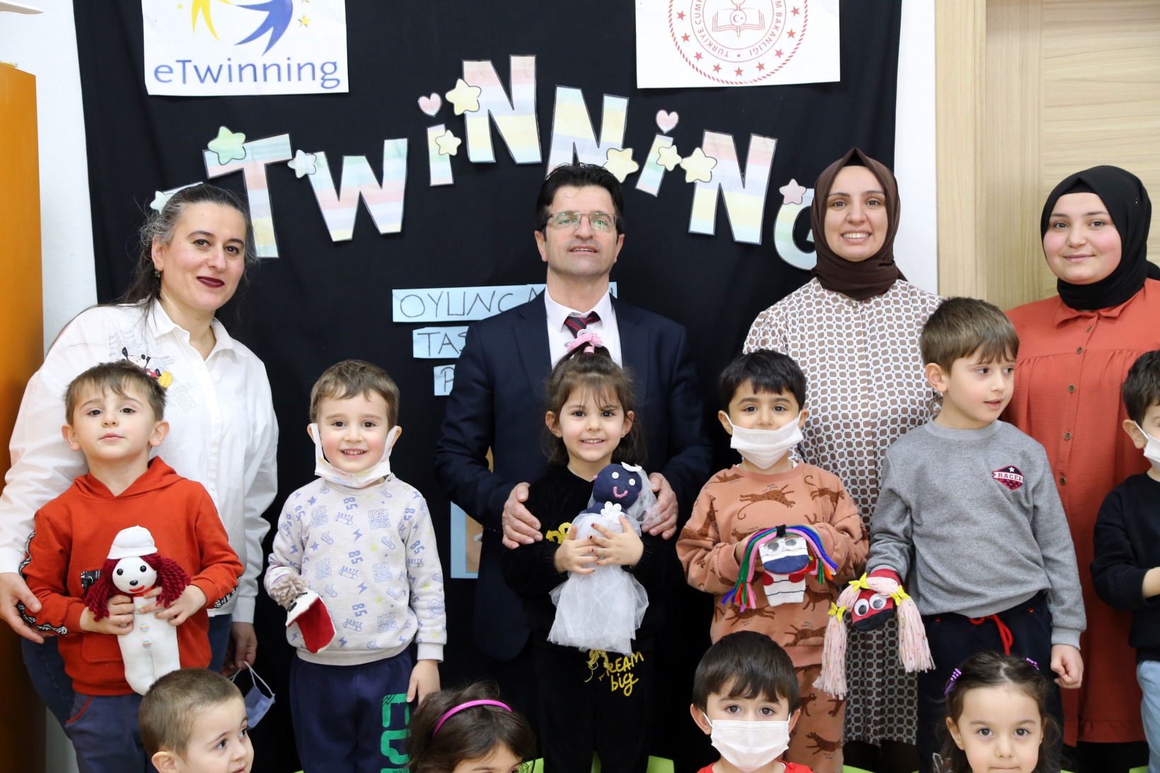 Minik ellerden kalpleri ısıtacak proje 5