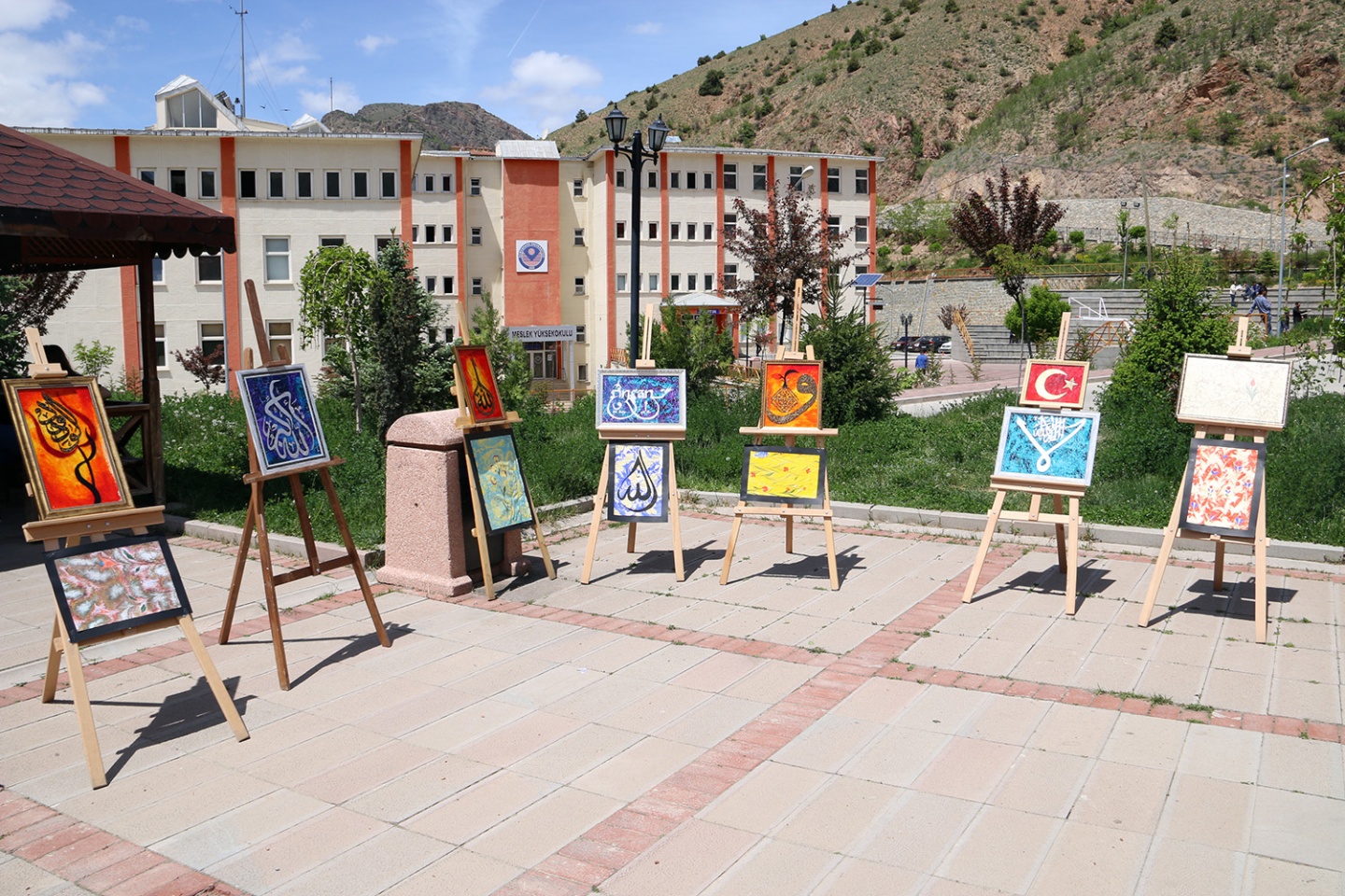 KYK öğrencileri eserlerini sergiledi 6