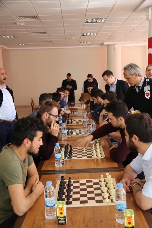 Üniversiteli gençler spora doyuyor 5