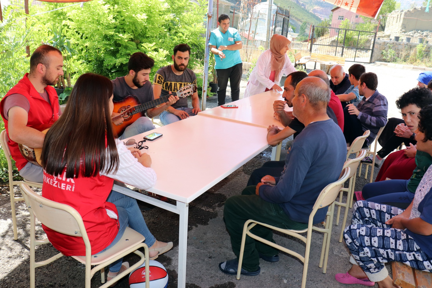 Gençlik Merkezinden ‘Gülen Yüzler’e ziyaret 1