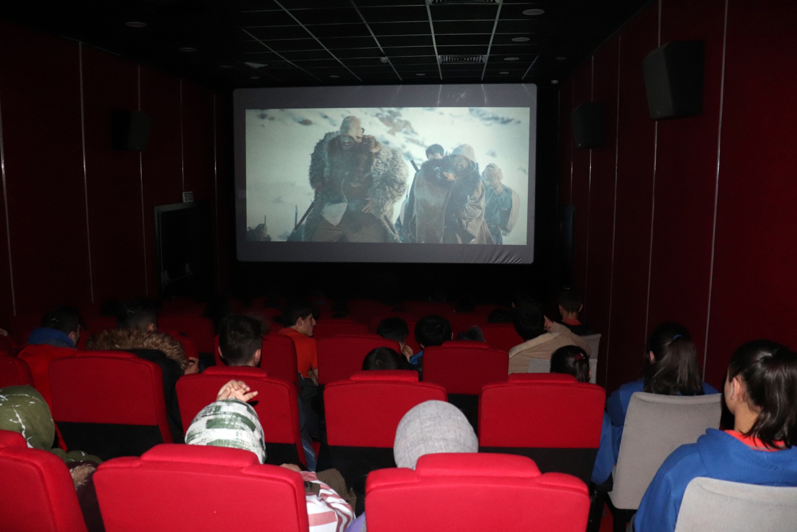 Gençlik Merkezi 284 gence Sarıkamış temalı sinema filmi izletti 2