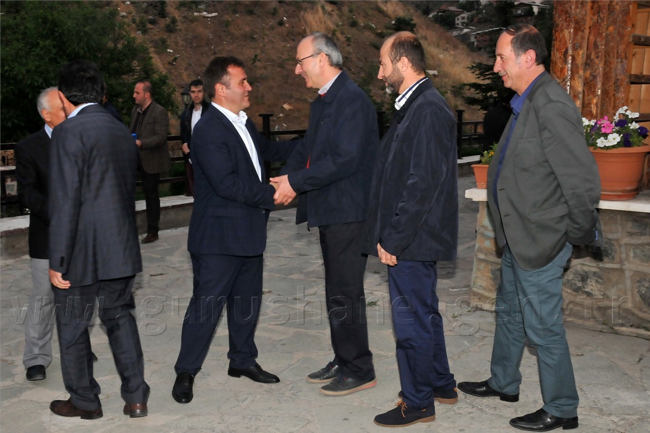 Başkan Çimen, muhtar ve STK'larla iftarda buluştu 1