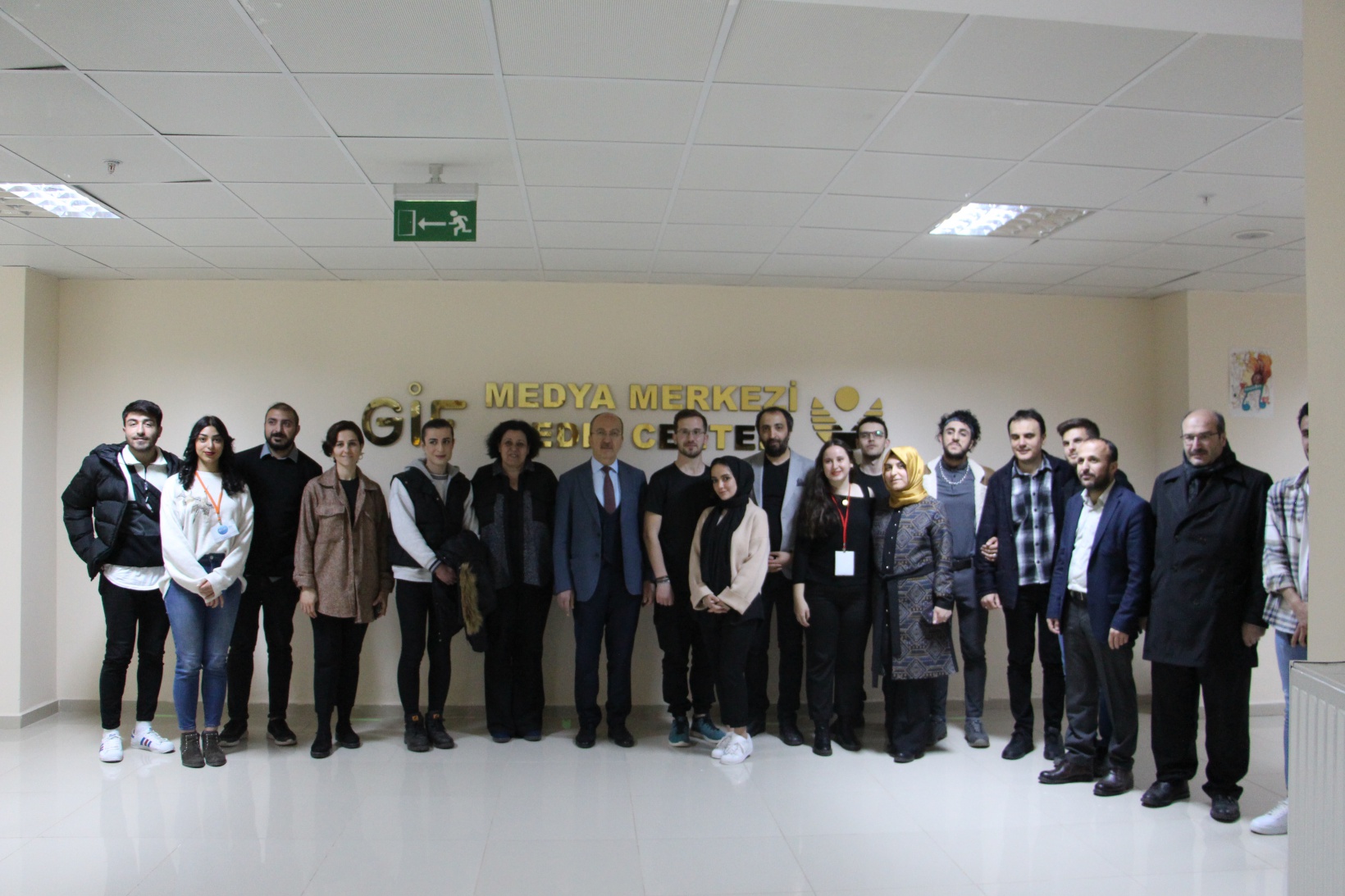 Rektör Zeybek, Kampüs FM’e konuk oldu 3