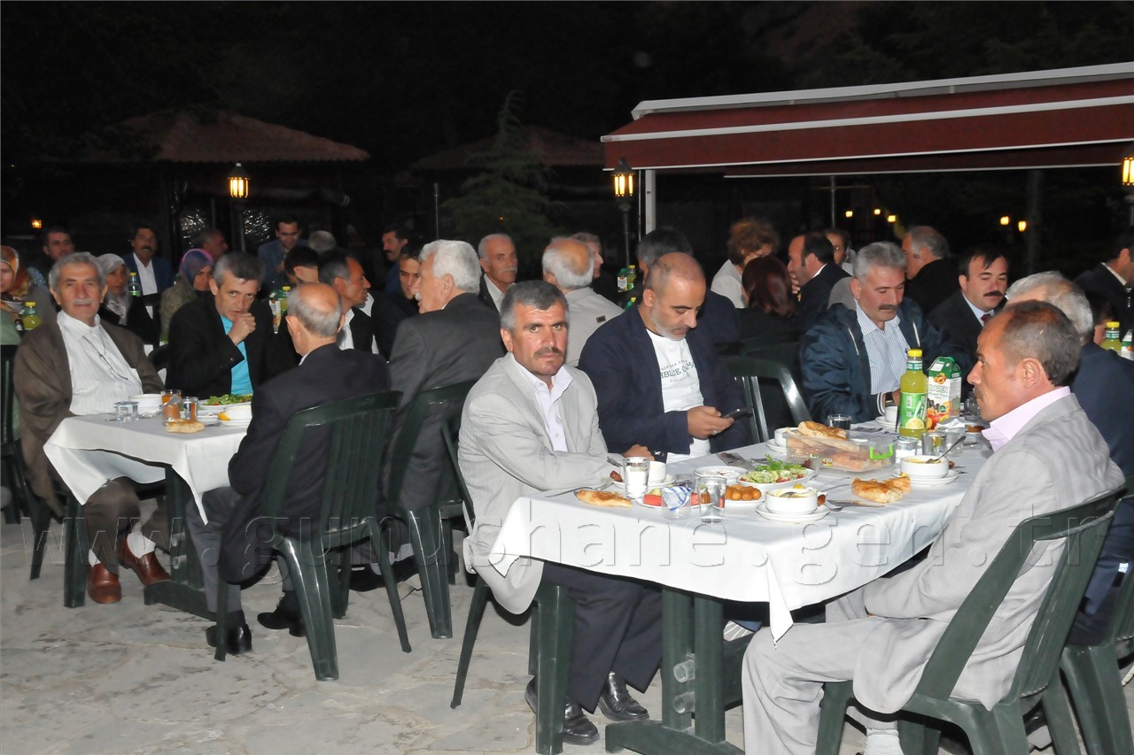 Başkan Çimen, muhtar ve STK'larla iftarda buluştu 5