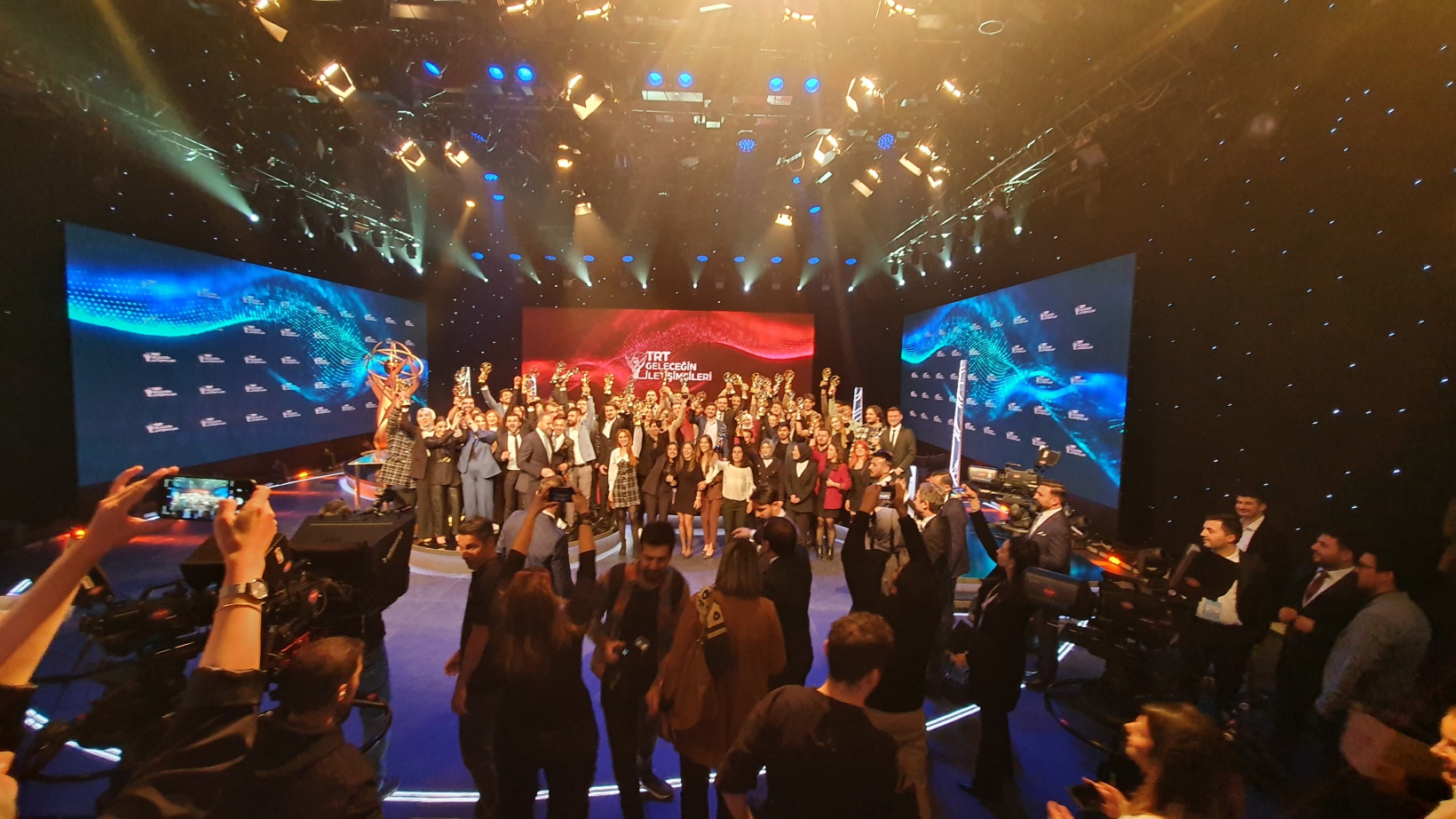 İletişim Fakültesi’ne TRT Geleceğin İletişimcileri Yarışması’nda 2 ödül 2