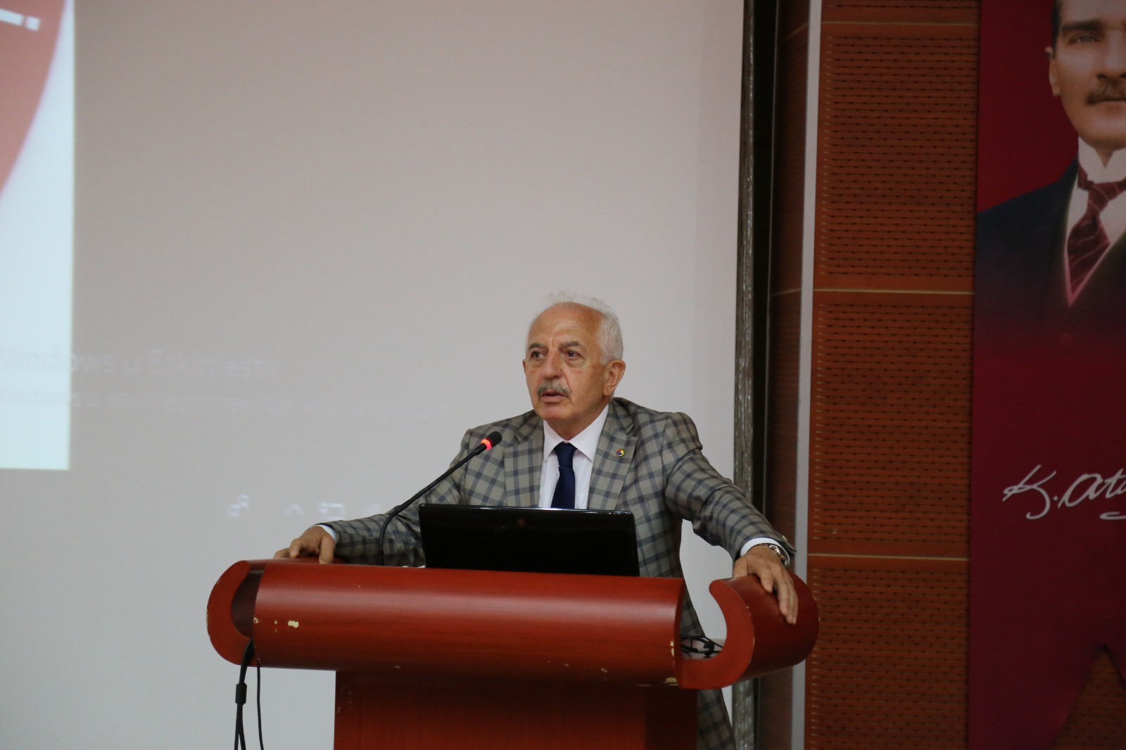 Akçay: Maden firmalarımız daha fazla sorumluluk üstlenmelidir 1