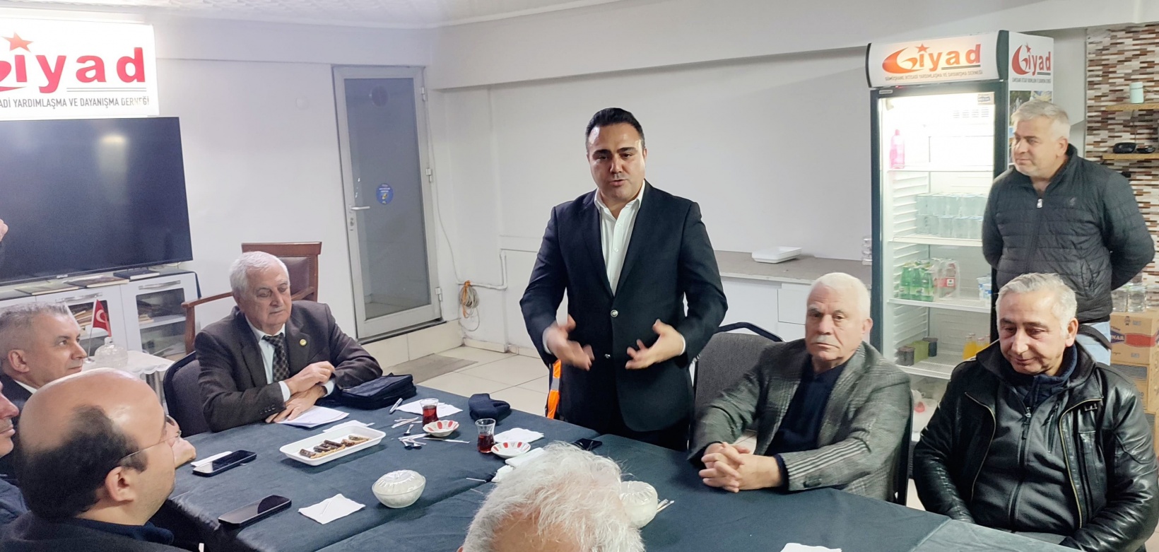 GİYAD’da  “Üniversiteler ve Geleceğimiz” söyleşisi 7