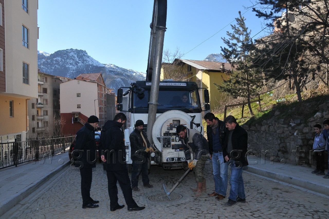 Kanalizasyon hatları temizlendi 2