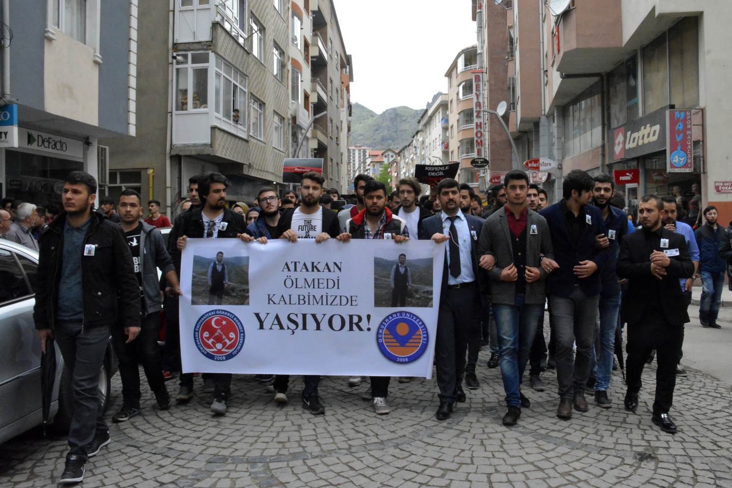 Atakan memleketine uğurlandı 27