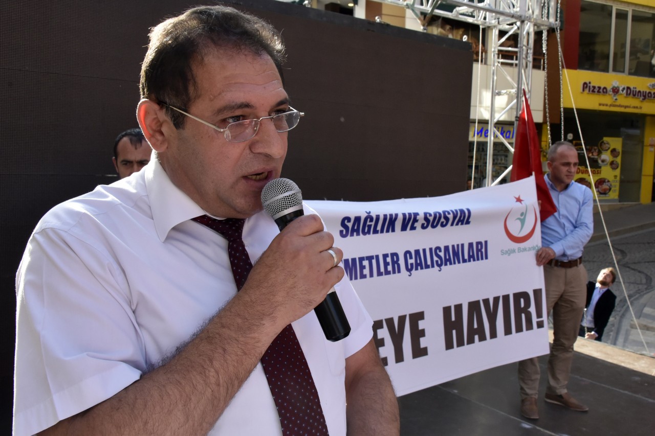Gümüşhane’de sağlık ve sosyal hizmet çalışanlarından darbe tepkisi 15
