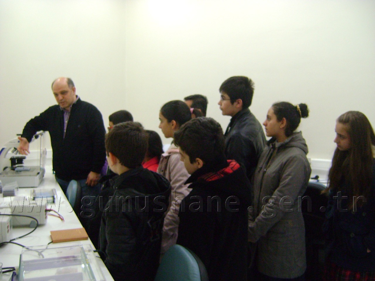 Bilim ve Sanat Merkezi Öğrencileri Gümüşhane Üniversitesi Merkez Laboratuvarı’nda 4