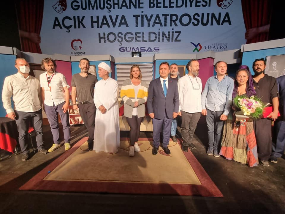 2 ay sürecek tiyatro festivali başladı 13