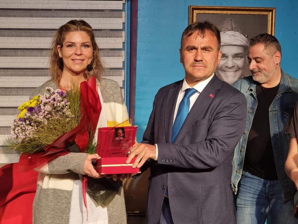 2 ay sürecek tiyatro festivali başladı 6