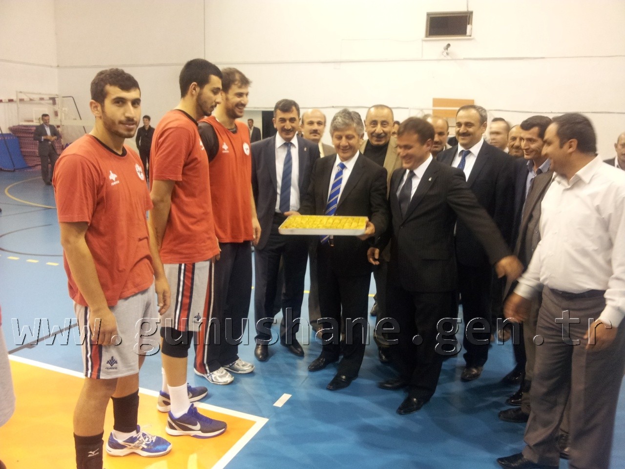 Gümüşhane Torul Gençlik'e Bayram Tatlısı 1