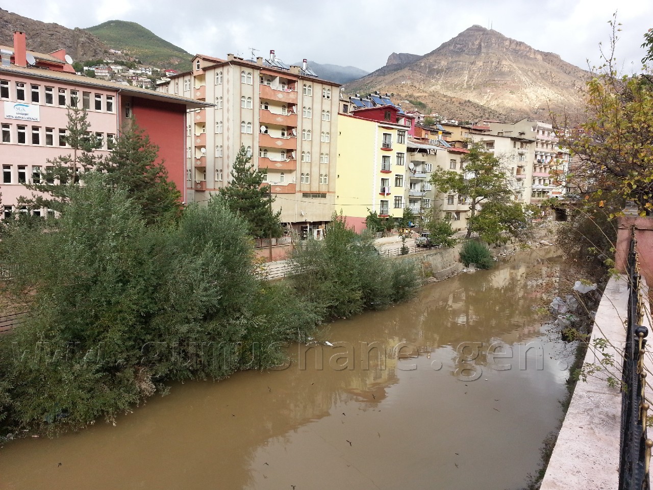 Cumhuriyet Caddesine Alternatif Yol  1