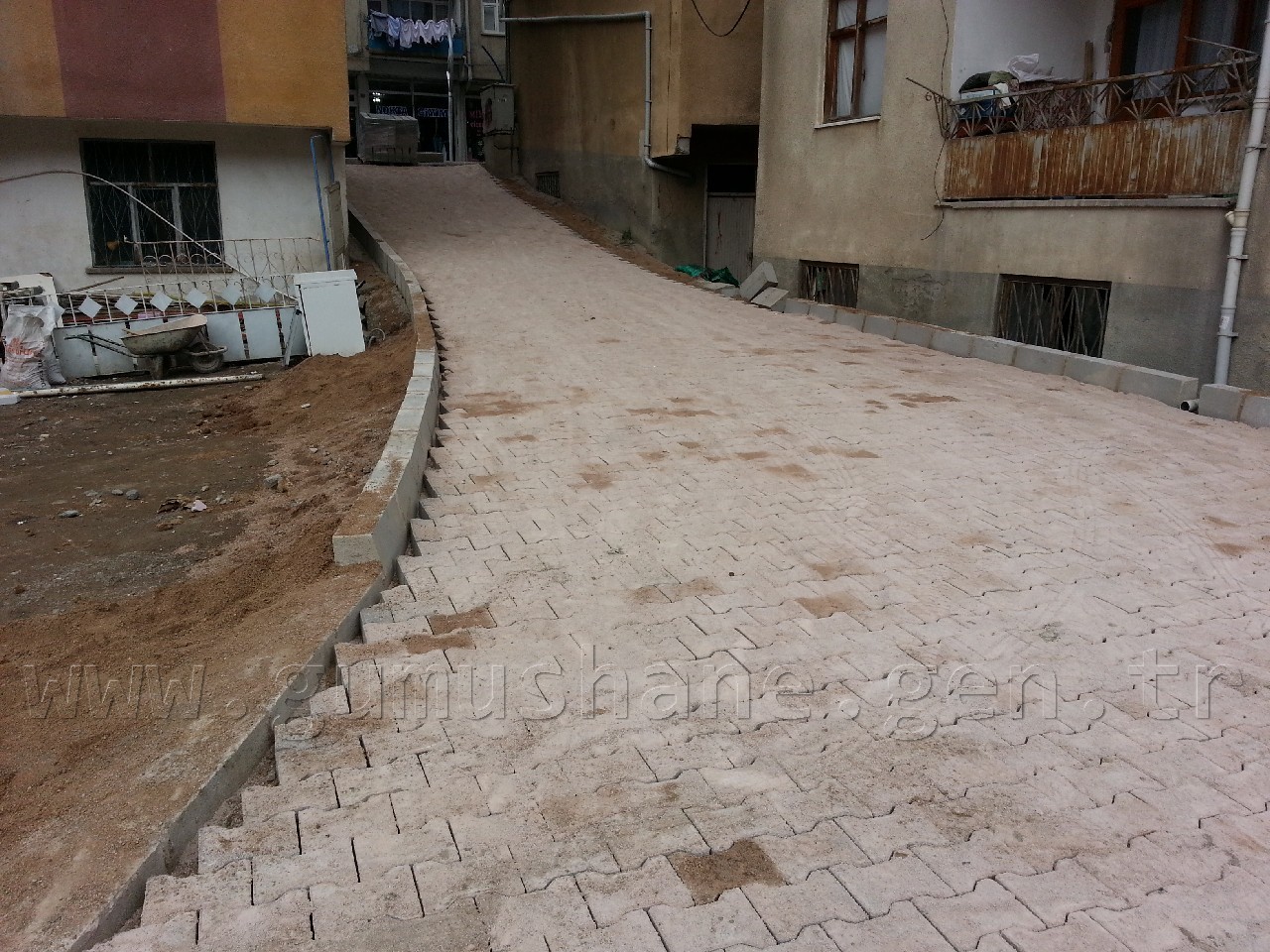 Cumhuriyet Caddesine Alternatif Yol  5