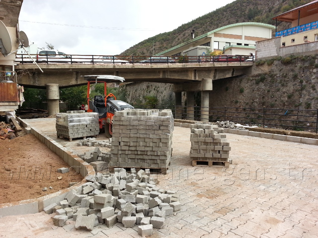 Cumhuriyet Caddesine Alternatif Yol  6