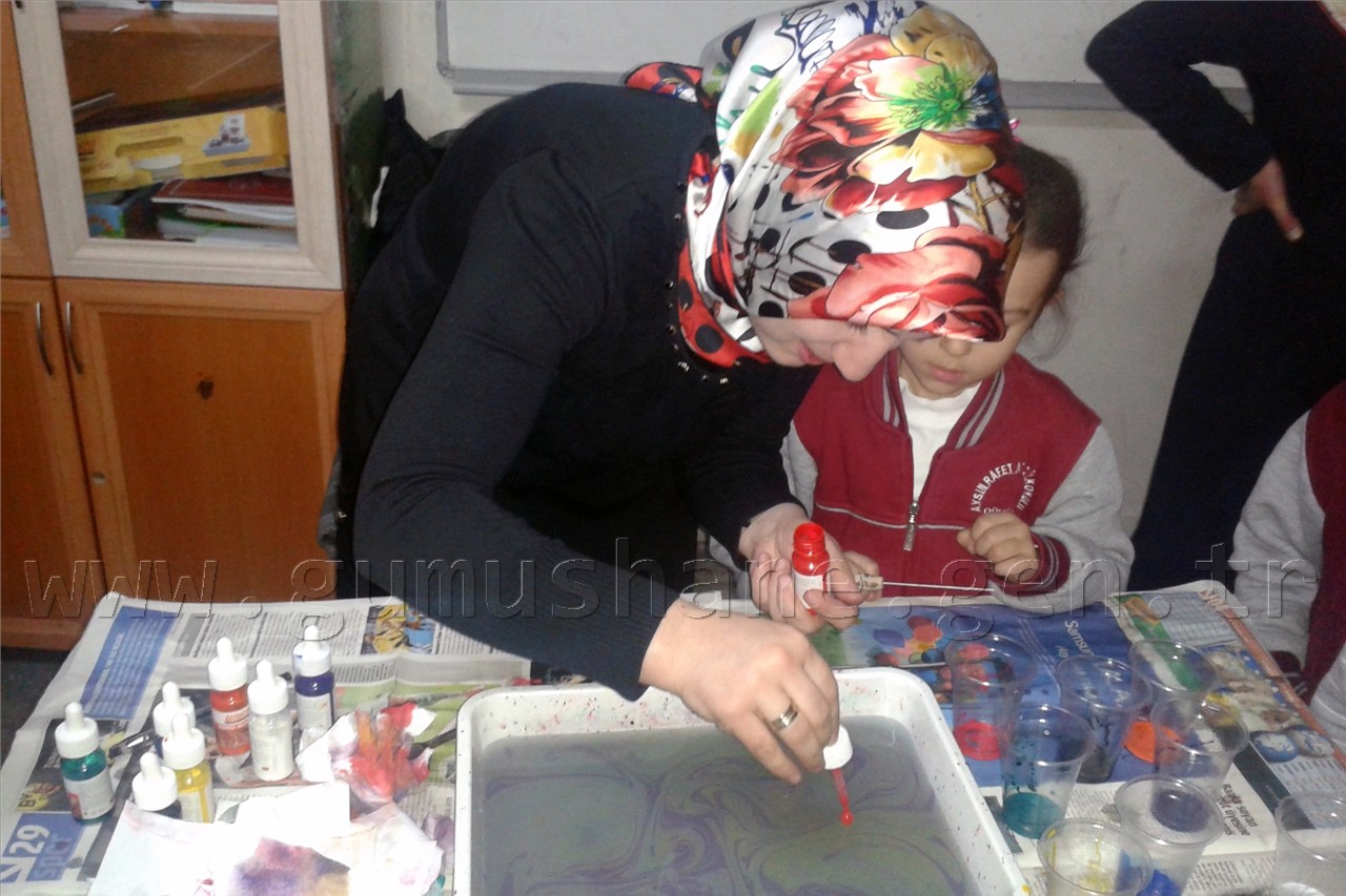 Çocuklar yerli malı haftasında EBRU yaptı 3