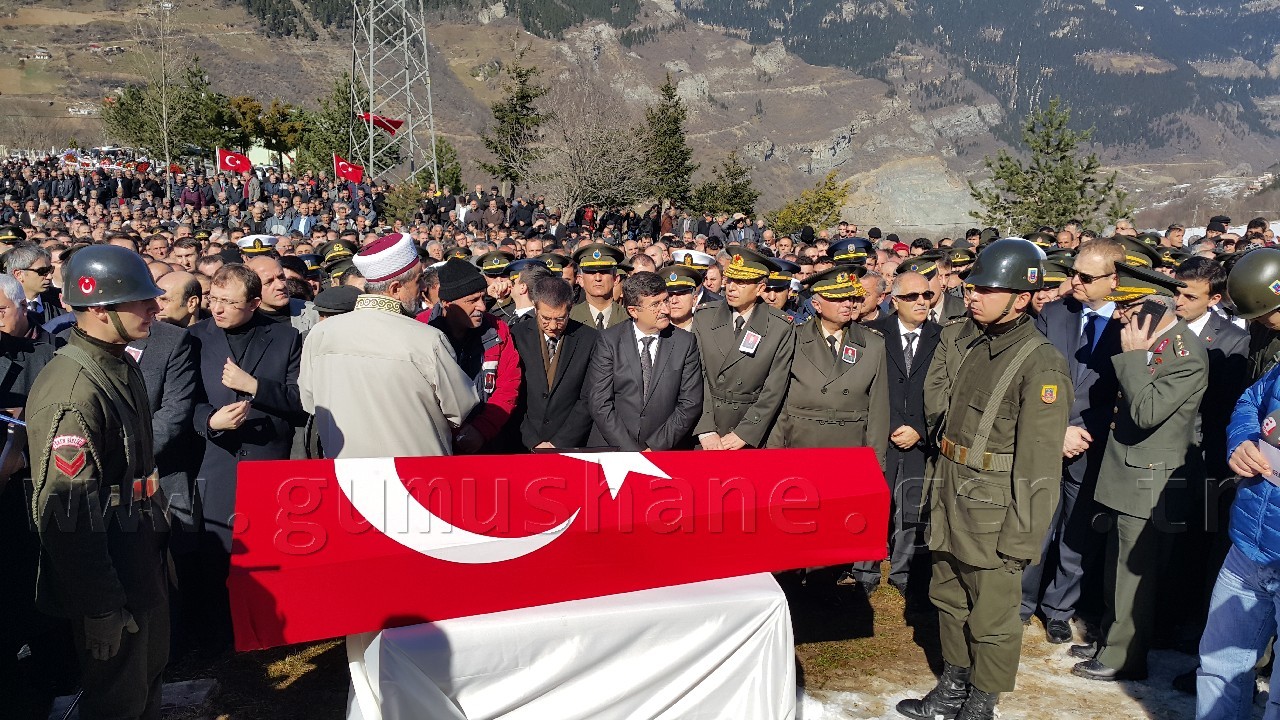 Gümüşhane şehidini yalnız bırakmadı 1